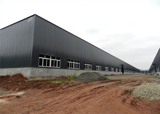 Construcción de edificios pre dirigida de la estructura de acero con el panel del aislamiento
