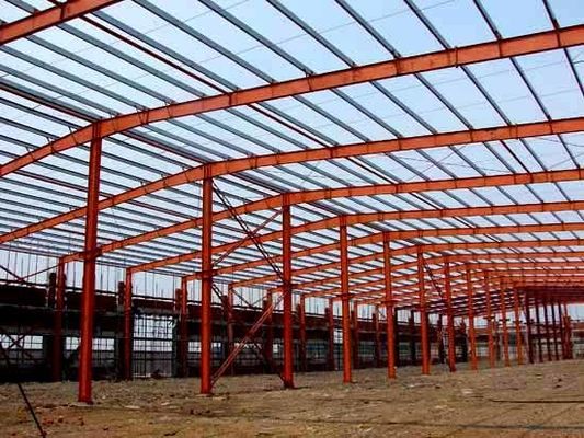 El taller industrial prefabricado de la estructura de acero aprisa instala el espacio interior grande