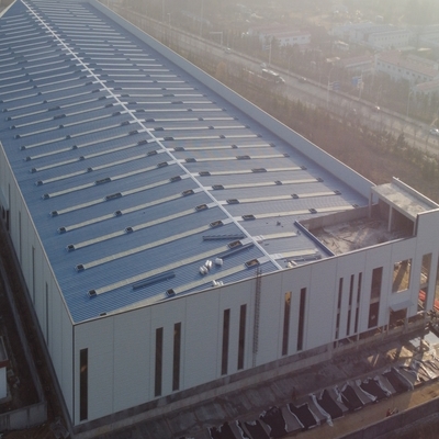 Taller de estructuras prefabricadas de acero con grúa de puente para uso industrial