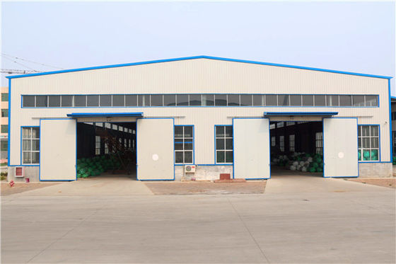 Acero estructural Warehouse del metal de la luz del marco del aguilón/edificios de la planta del palmo grande