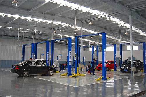 Edificios de marco de acero industriales de la construcción de los garajes de la reparación auto