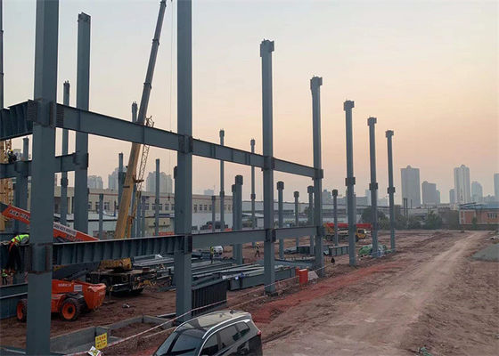 Construcción de la estructura de acero de tres pisos/centros comerciales prefabricados de los edificios
