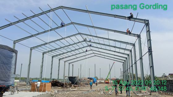 Prefabricación industrial pintada / construcción de estructuras de acero preconstruido Taller de aislamiento térmico de acero ligero