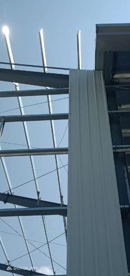 Taller prefabricado de estructura de acero, gran envergadura, fácil montaje con grúa