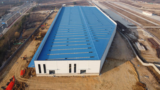 Q235B Construcción de estructuras de acero Construcción prefabricada de acero con panel aislante