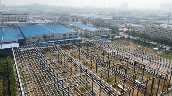 Estructura de marco de acero de 100 m*30 m Edificios prefabricados de almacenes de acero