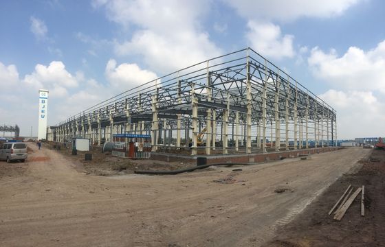 Almacén de estructura de acero prefabricada Q355 Tamaño personalizado 50 años de vida útil