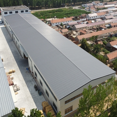 Almacén prefabricado con estructura de acero Q355B con durabilidad de 50 años
