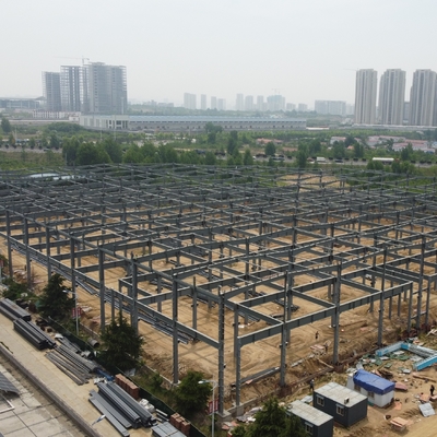 Almacén con estructura de acero con armazón a dos aguas para edificios de gran envergadura