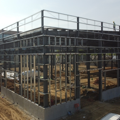 Construcción prefabricada de estructura de acero Edificio de almacén Q355 Tamaño personalizado