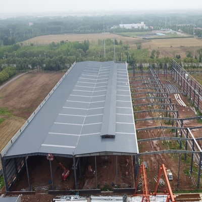 Taller prefabricado con estructura de acero y grúa para la industria pesada