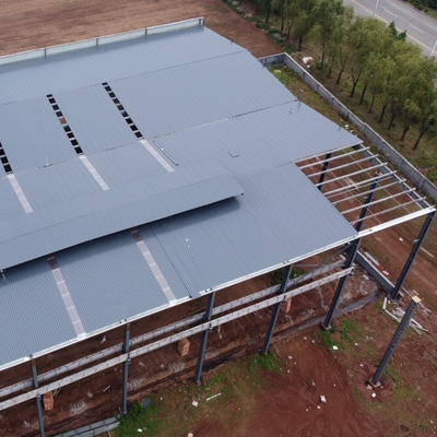 Taller prefabricado con estructura de acero certificado CE con 50 años de vida útil