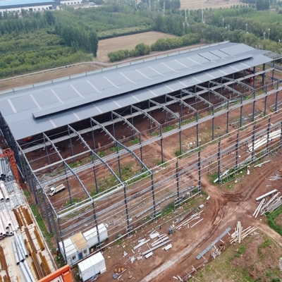 Almacén prefabricado con estructura de acero y armazón de acero ligero