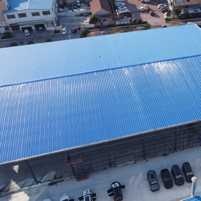 Taller de estructuras prefabricadas de acero con paneles de pared galvanizados