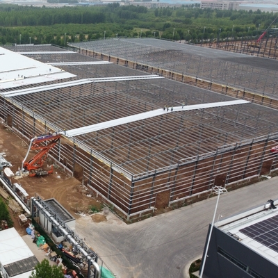 Taller prefabricado con estructura de acero y 50 años de vida útil