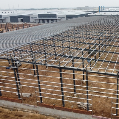 Taller de estructura de acero prefabricado con vigas de sección H, vida útil de 50 años
