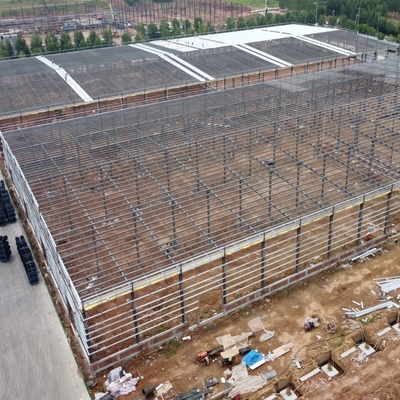 Almacén prefabricado con estructura de acero y armazón de acero ligero