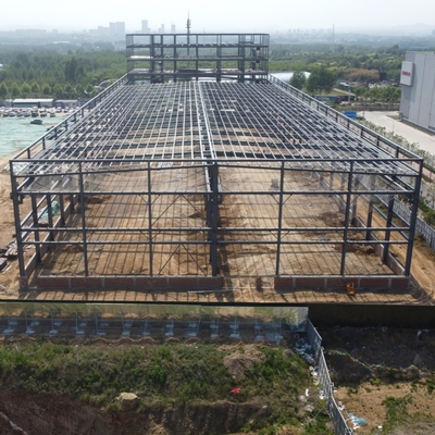 Almacén prefabricado de acero con sección H, puente grúa y aislamiento térmico