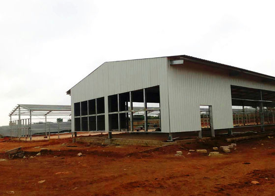 Almacén prefabricado de acero galvanizado ligero Q235B Q355B