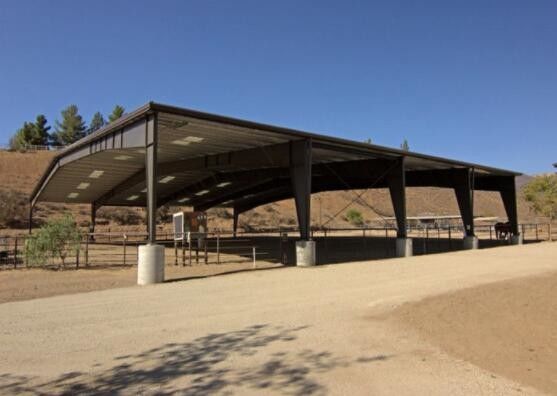 Cuadro de acero Granero de vacas Caballo de metal Estructura estable Q235B
