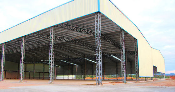 Almacén prefabricado de acero ligero con estructura de techo de armadura