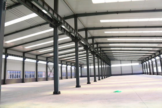 Marco de portal Prefabricado Preensamblado Taller de acero Edificio Almacenamiento Garaje Construcción de secciones laminadas en caliente