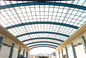 Estructuras de acero modernas del edificio comercial del marco de acero del tejado del arco que pintan la superficie